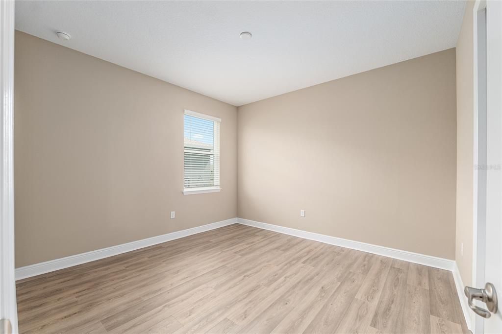 Active With Contract: $593,400 (3 beds, 3 baths, 2907 Square Feet)