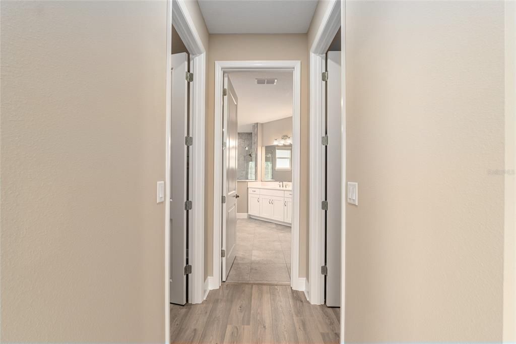 Active With Contract: $593,400 (3 beds, 3 baths, 2907 Square Feet)