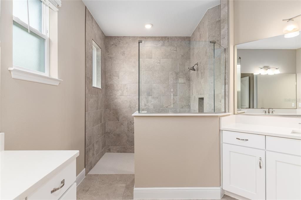 Active With Contract: $593,400 (3 beds, 3 baths, 2907 Square Feet)