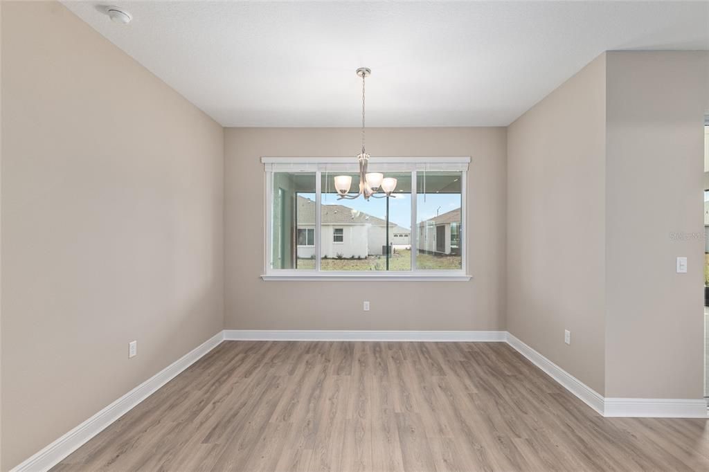 Active With Contract: $593,400 (3 beds, 3 baths, 2907 Square Feet)