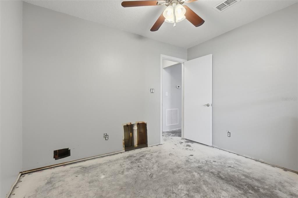 Active With Contract: $280,000 (3 beds, 2 baths, 1220 Square Feet)
