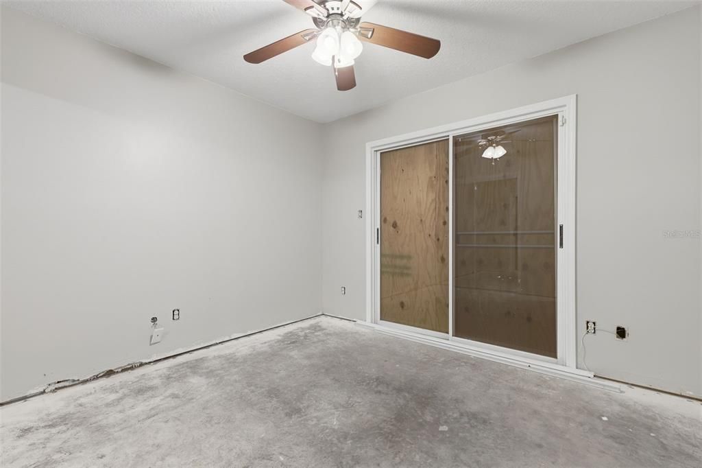 Active With Contract: $280,000 (3 beds, 2 baths, 1220 Square Feet)