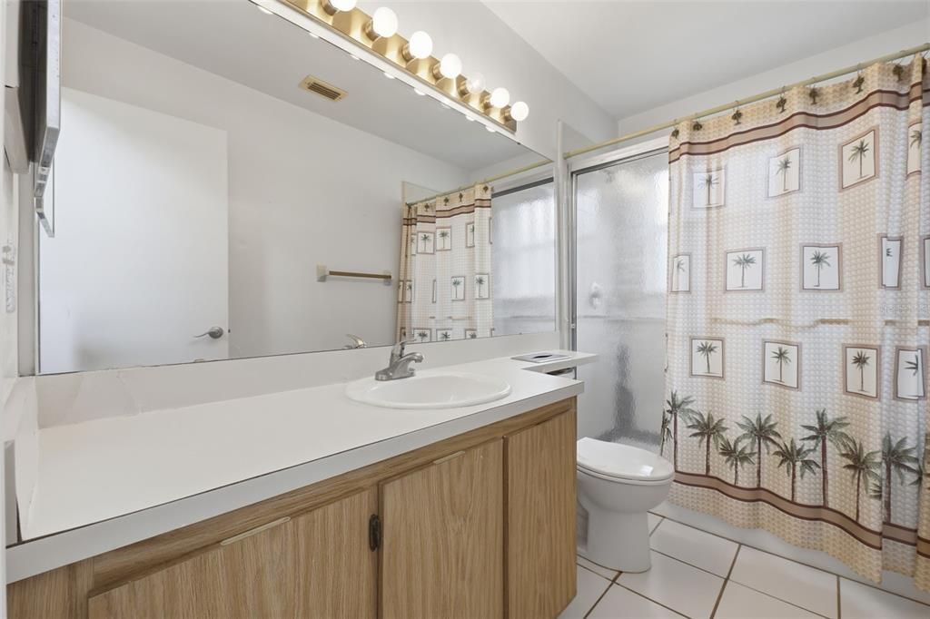 Active With Contract: $280,000 (3 beds, 2 baths, 1220 Square Feet)