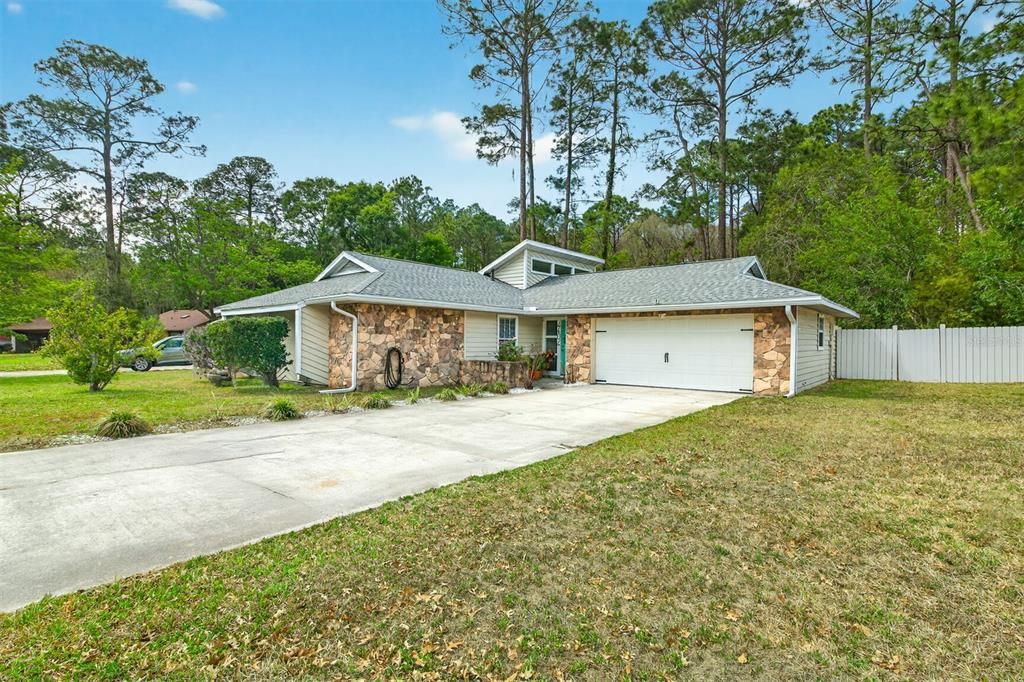 Active With Contract: $2,300 (3 beds, 2 baths, 1322 Square Feet)