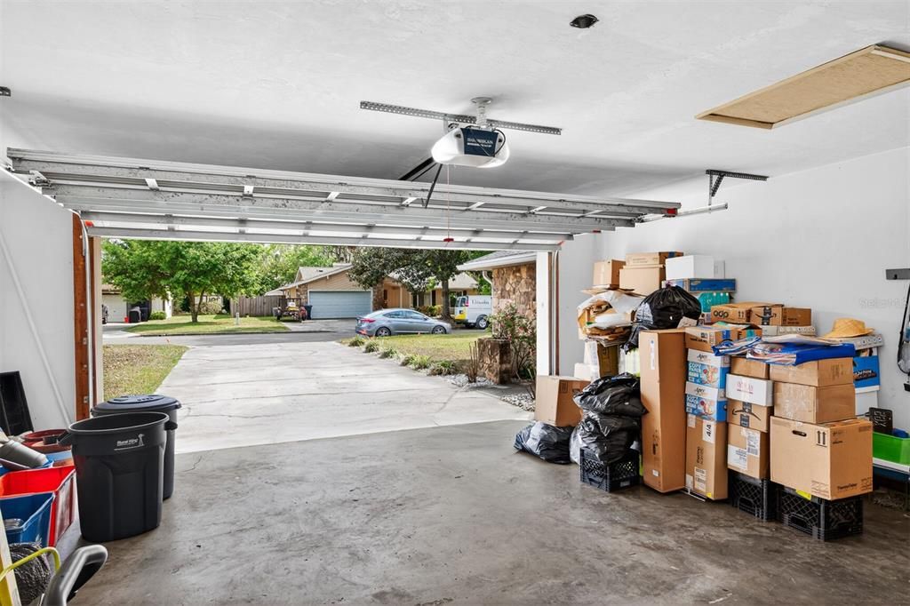 Active With Contract: $2,300 (3 beds, 2 baths, 1322 Square Feet)