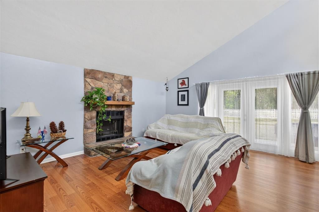 Active With Contract: $2,300 (3 beds, 2 baths, 1322 Square Feet)