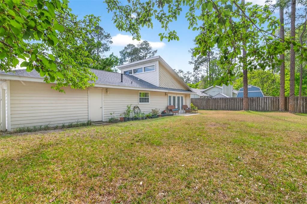 Active With Contract: $2,300 (3 beds, 2 baths, 1322 Square Feet)