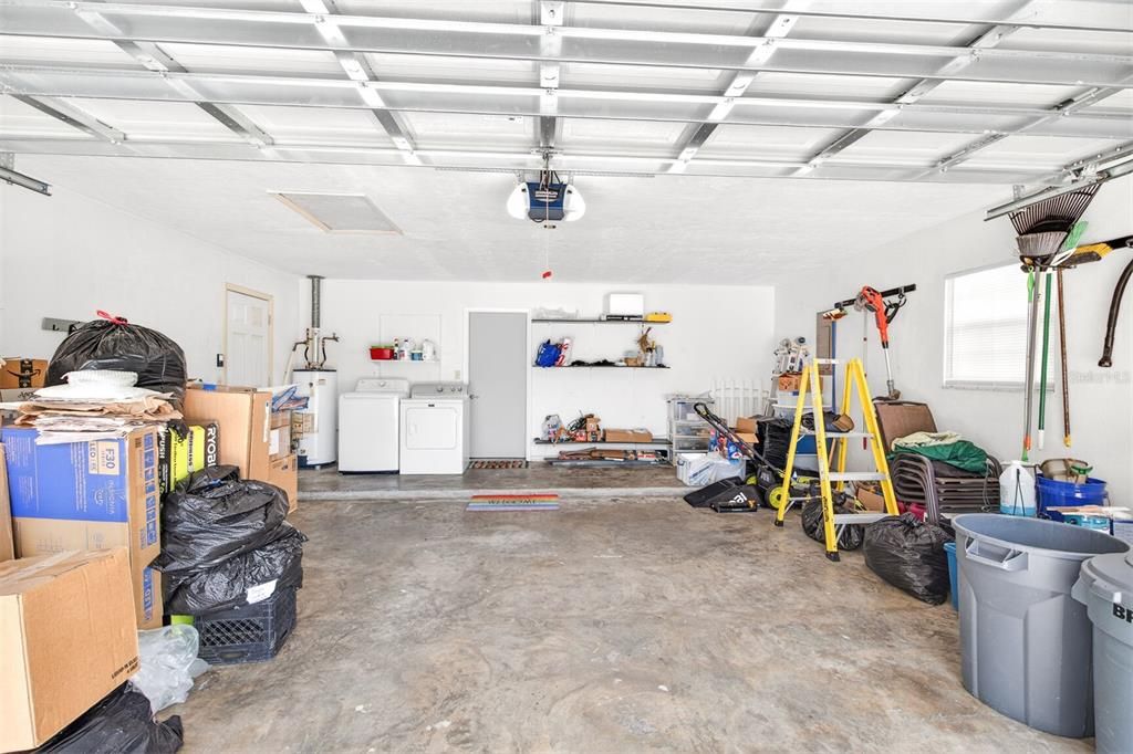 Active With Contract: $2,300 (3 beds, 2 baths, 1322 Square Feet)