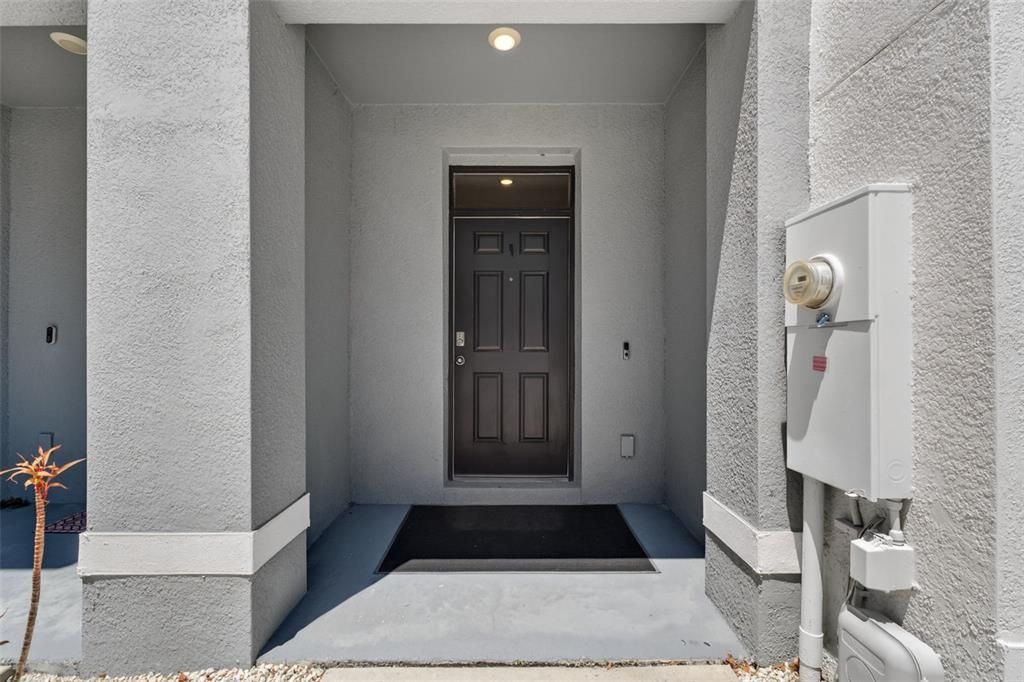 Activo con contrato: $275,000 (3 camas, 2 baños, 1673 Pies cuadrados)