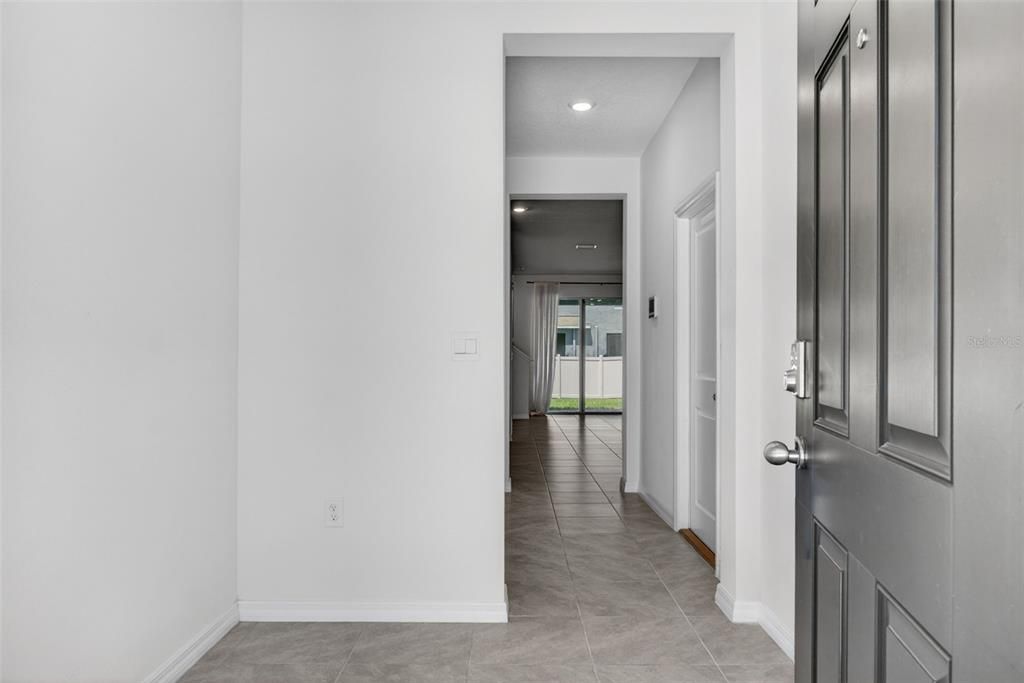 Activo con contrato: $275,000 (3 camas, 2 baños, 1673 Pies cuadrados)