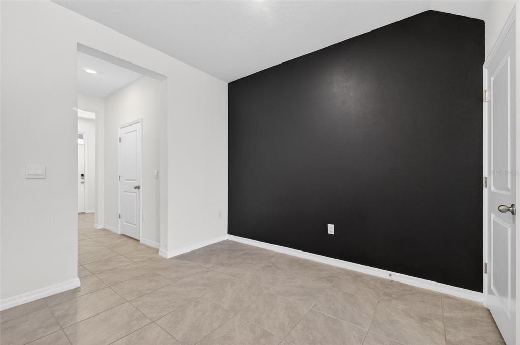 Activo con contrato: $275,000 (3 camas, 2 baños, 1673 Pies cuadrados)