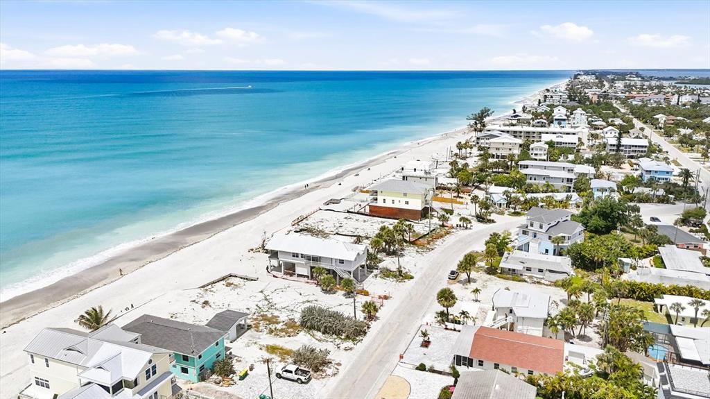 For Sale: $1,450,000 (0.25 acres)