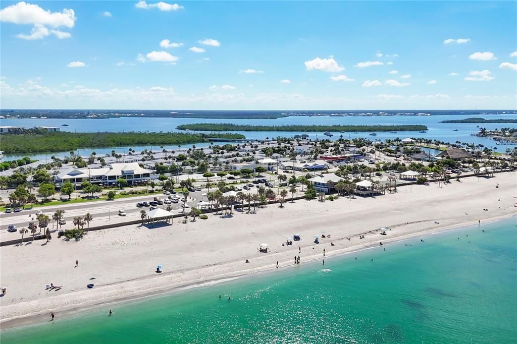 For Sale: $1,450,000 (0.25 acres)