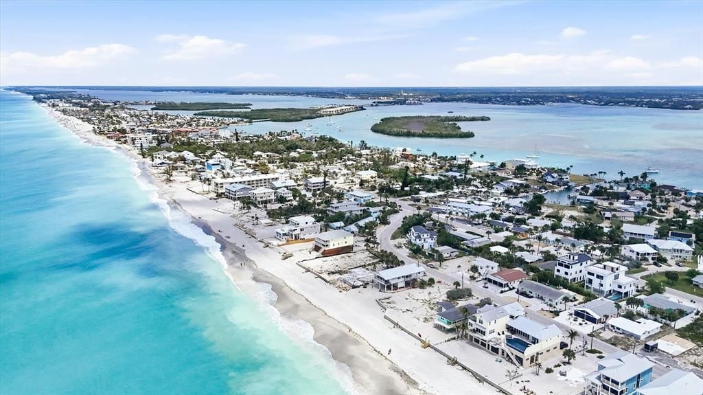 For Sale: $1,450,000 (0.25 acres)