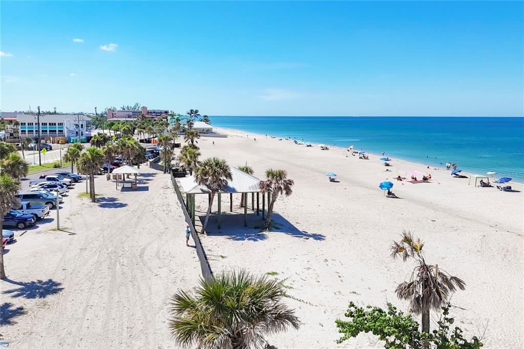 For Sale: $1,450,000 (0.25 acres)