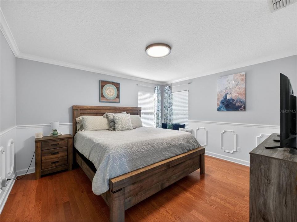 合同活跃: $495,000 (6 贝兹, 5 浴室, 2771 平方英尺)