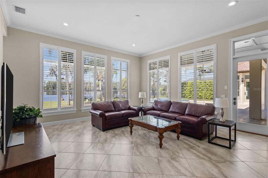 For Sale: $2,070,000 (5 beds, 4 baths, 4769 Square Feet)