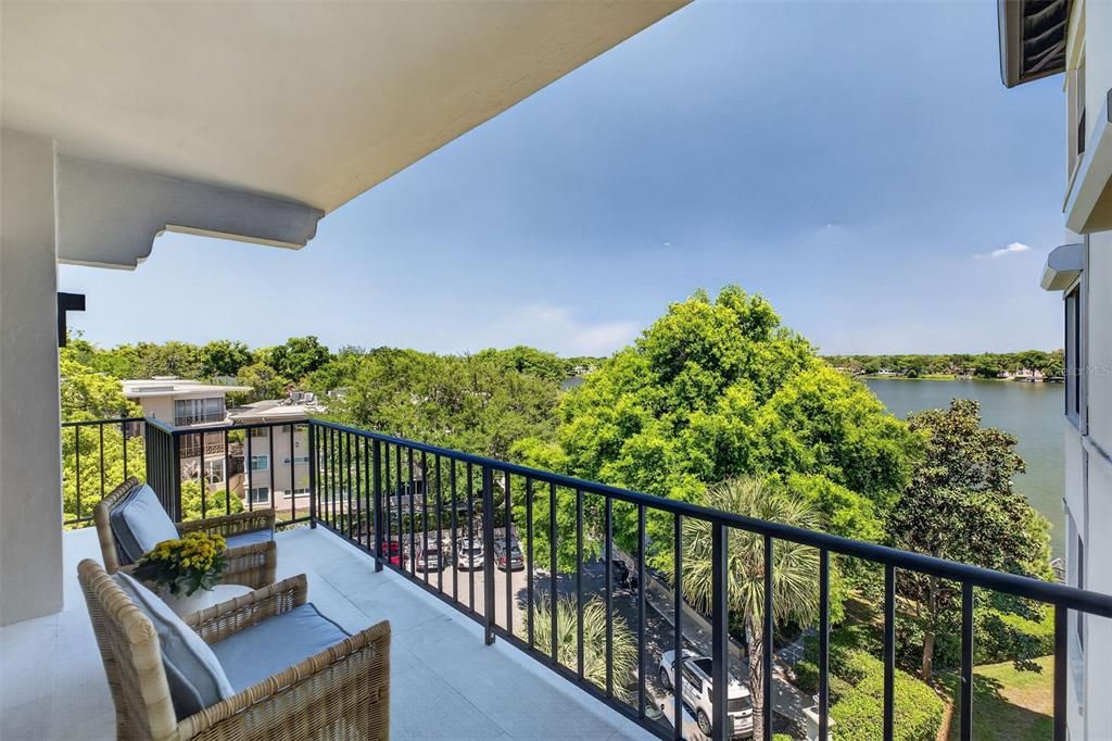 For Sale: $1,899,900 (3 beds, 2 baths, 1807 Square Feet)