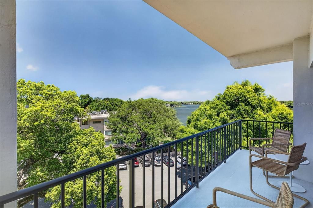 For Sale: $1,899,900 (3 beds, 2 baths, 1807 Square Feet)