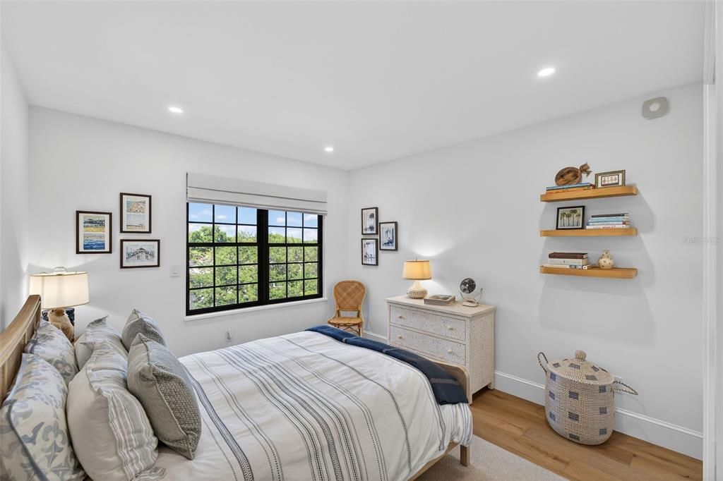 For Sale: $1,899,900 (3 beds, 2 baths, 1807 Square Feet)