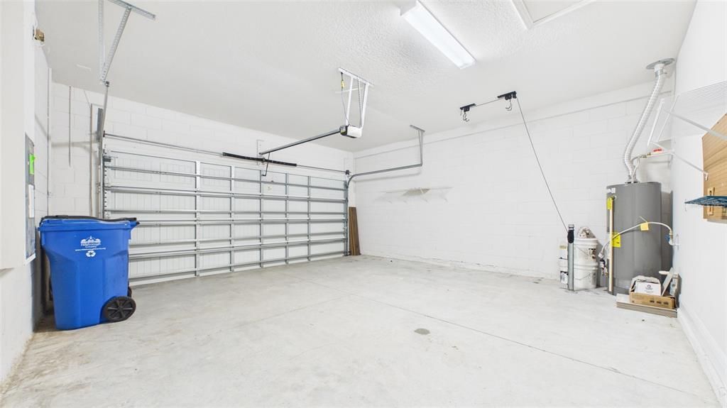 На продажу: $320,000 (2 спален, 2 ванн, 1612 Квадратных фут)