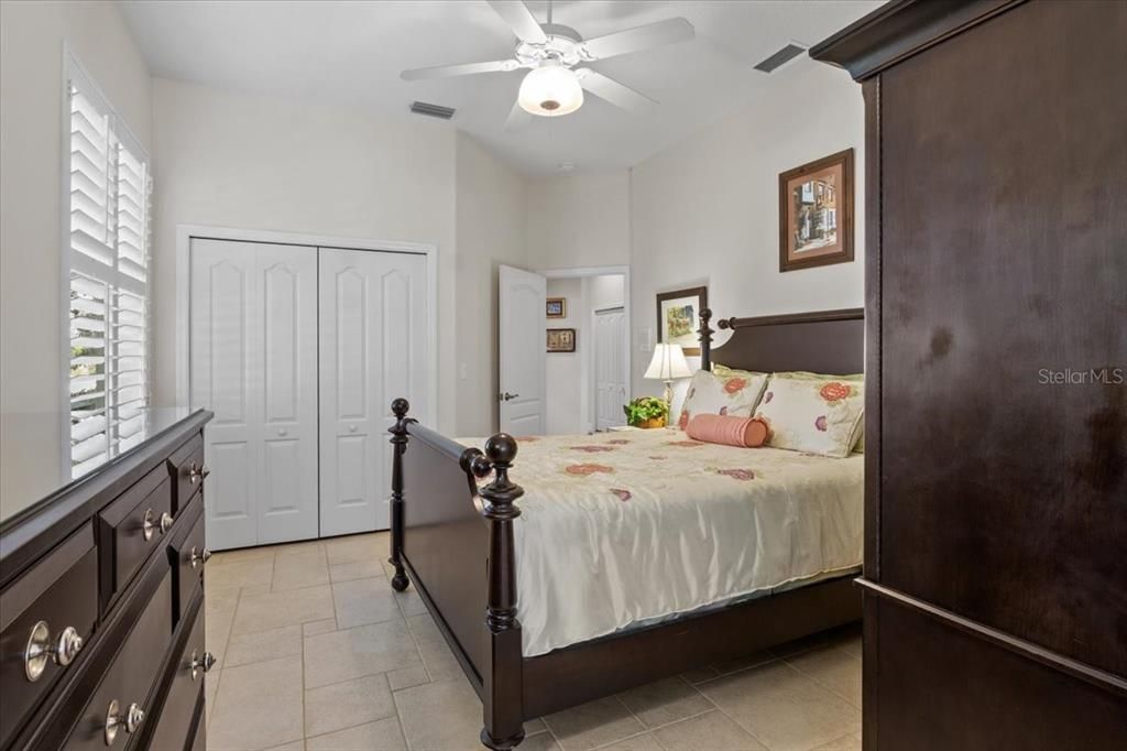 Activo con contrato: $719,000 (3 camas, 3 baños, 2682 Pies cuadrados)