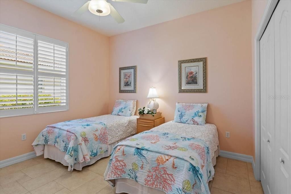 Activo con contrato: $719,000 (3 camas, 3 baños, 2682 Pies cuadrados)