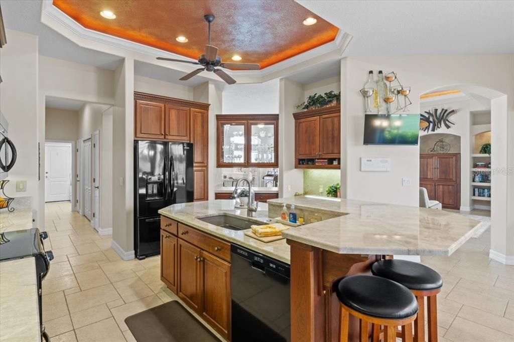 Activo con contrato: $719,000 (3 camas, 3 baños, 2682 Pies cuadrados)
