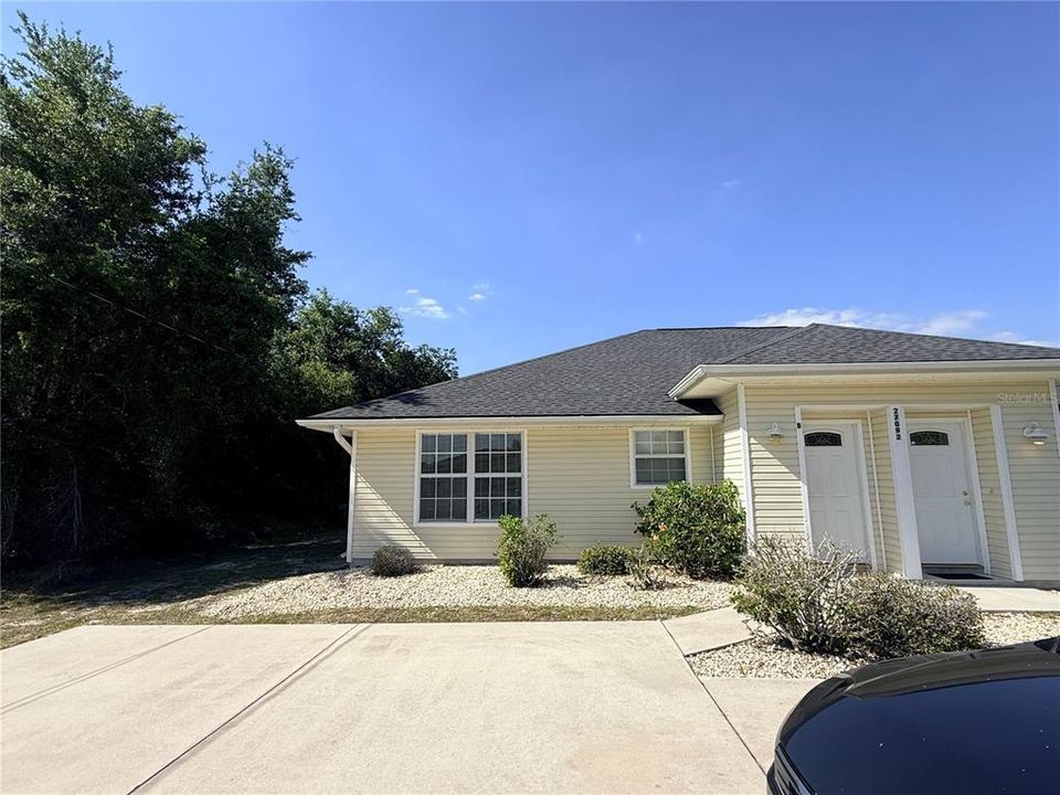 For Rent: $1,400 (2 beds, 2 baths, 1041 Square Feet)