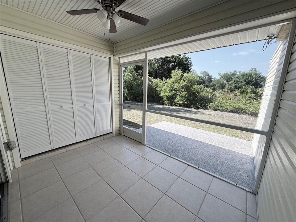 For Rent: $1,400 (2 beds, 2 baths, 1041 Square Feet)