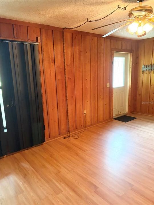 For Sale: $499,000 (4 beds, 2 baths, 1668 Square Feet)