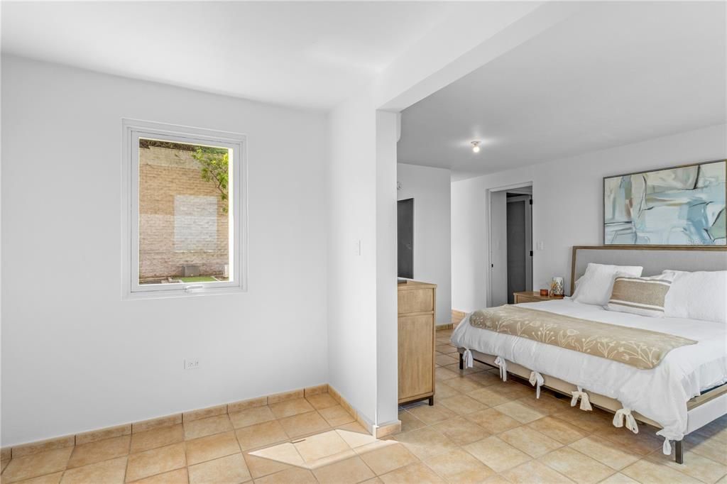 En Venta: $500,000 (3 camas, 2 baños, 1852 Pies cuadrados)