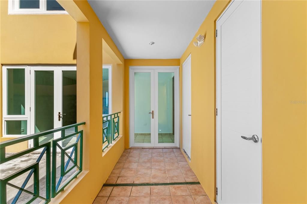 En Venta: $500,000 (3 camas, 2 baños, 1852 Pies cuadrados)