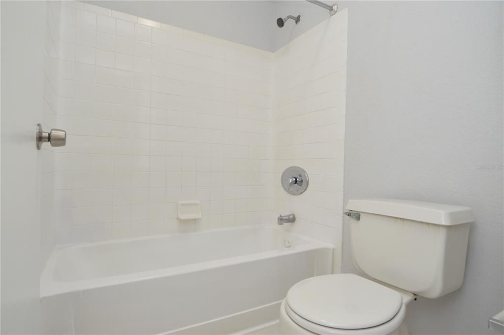 Active With Contract: $1,500 (1 beds, 1 baths, 753 Square Feet)