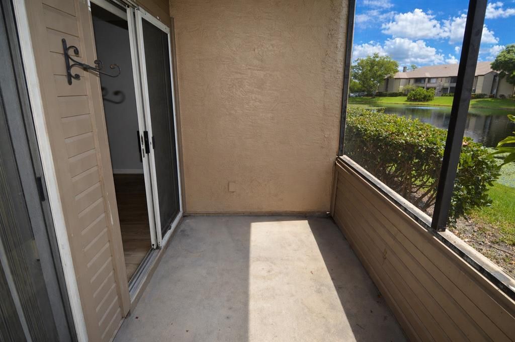 Active With Contract: $1,500 (1 beds, 1 baths, 753 Square Feet)