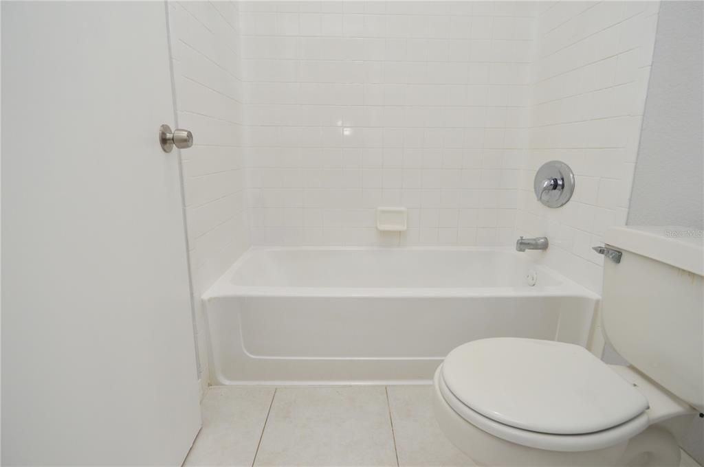Active With Contract: $1,500 (1 beds, 1 baths, 753 Square Feet)