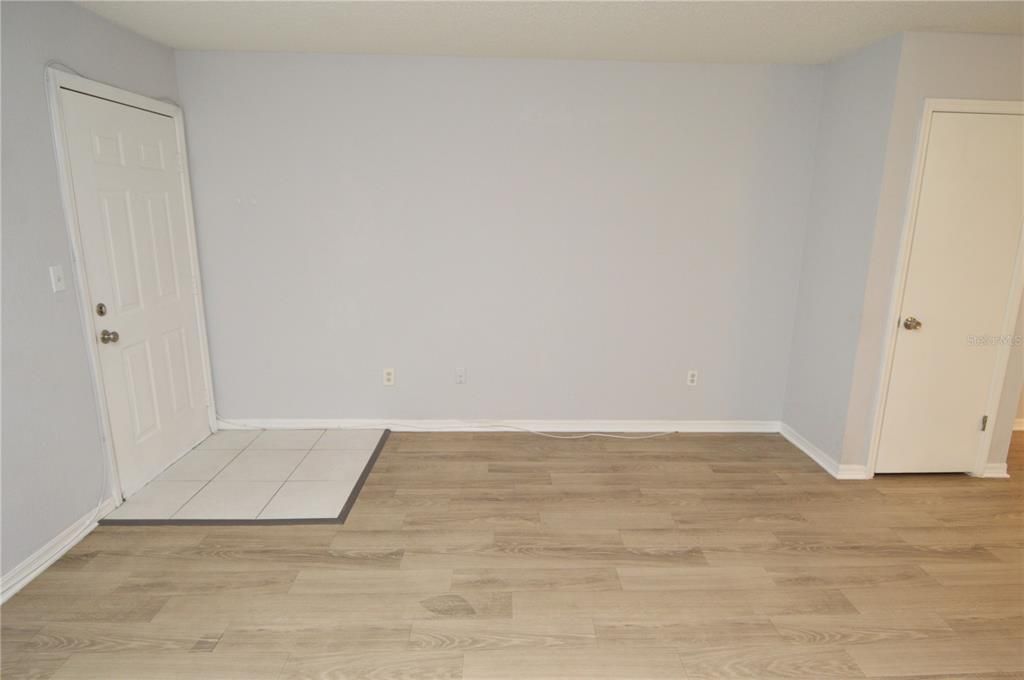 Active With Contract: $1,500 (1 beds, 1 baths, 753 Square Feet)