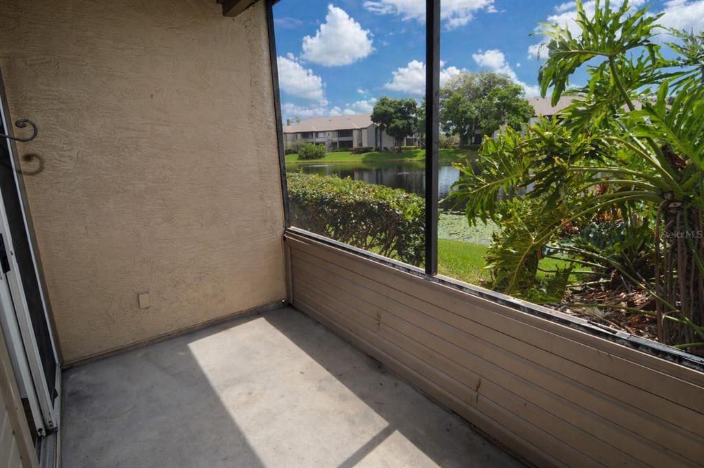 Active With Contract: $1,500 (1 beds, 1 baths, 753 Square Feet)