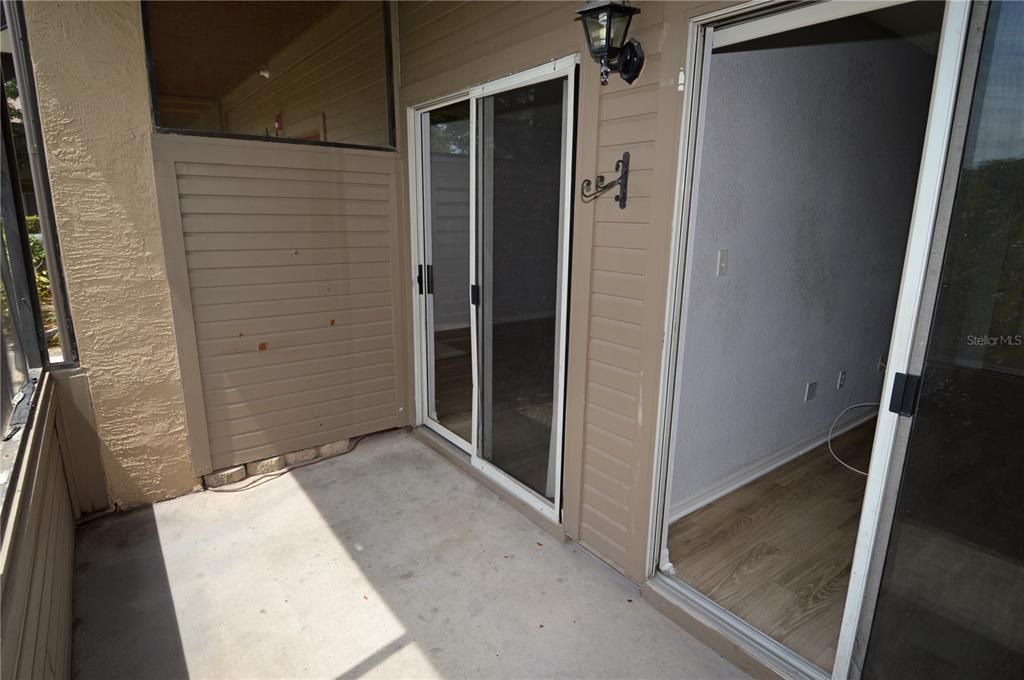 Active With Contract: $1,500 (1 beds, 1 baths, 753 Square Feet)