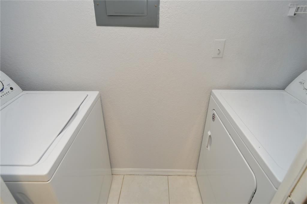 Active With Contract: $1,500 (1 beds, 1 baths, 753 Square Feet)