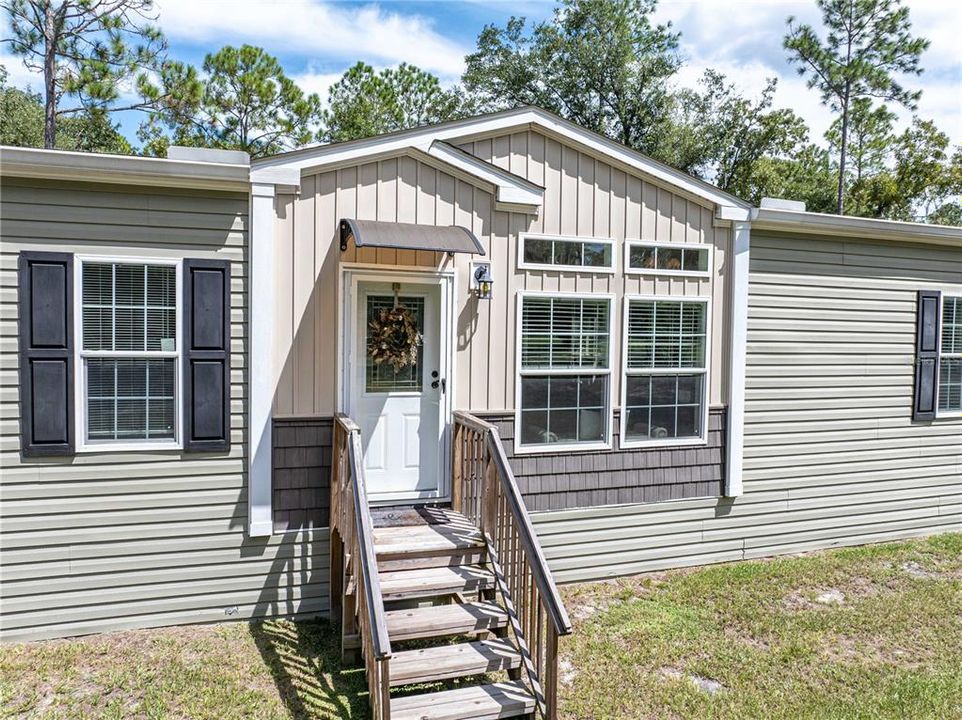 For Sale: $415,000 (5 beds, 3 baths, 2260 Square Feet)