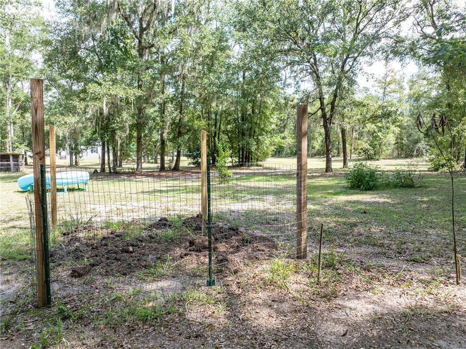 For Sale: $415,000 (5 beds, 3 baths, 2260 Square Feet)
