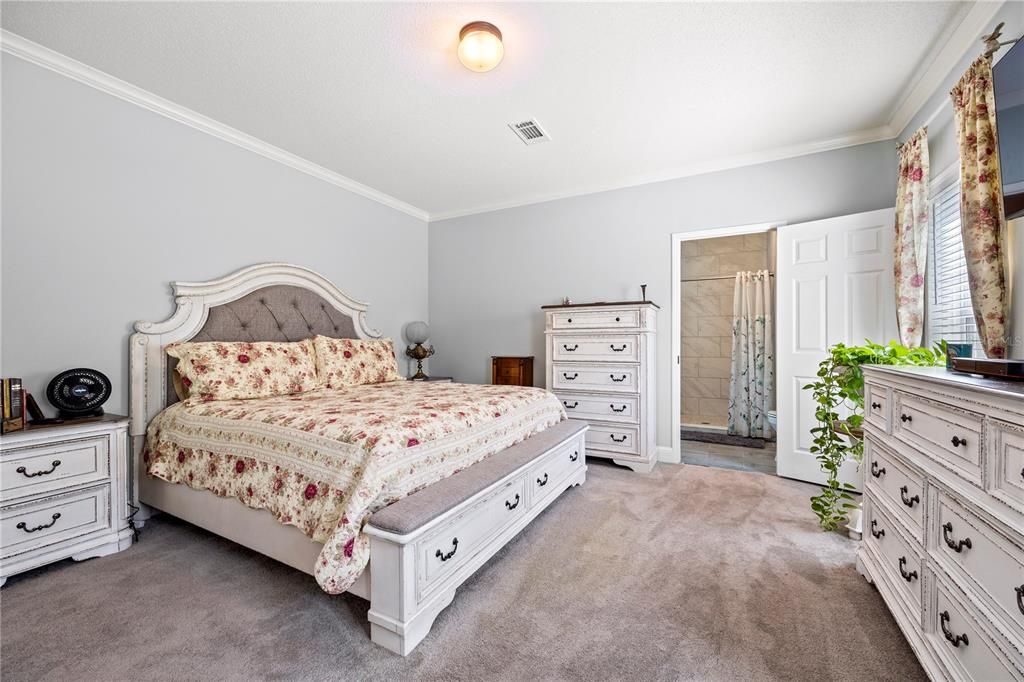 For Sale: $415,000 (5 beds, 3 baths, 2260 Square Feet)