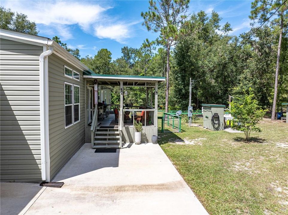 For Sale: $415,000 (5 beds, 3 baths, 2260 Square Feet)