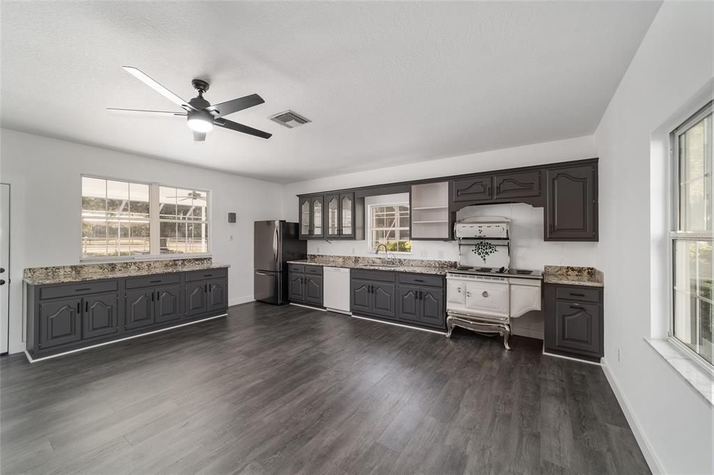 En Venta: $1,890,000 (4 camas, 4 baños, 5419 Pies cuadrados)