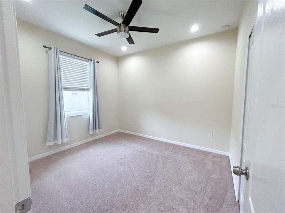 En Venta: $455,000 (4 camas, 3 baños, 2592 Pies cuadrados)