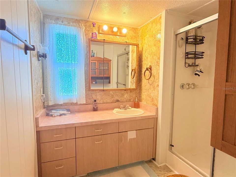 For Sale: $70,000 (2 beds, 1 baths, 600 Square Feet)
