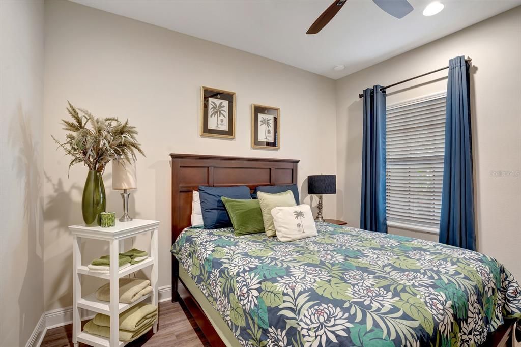 Activo con contrato: $379,900 (2 camas, 2 baños, 1523 Pies cuadrados)