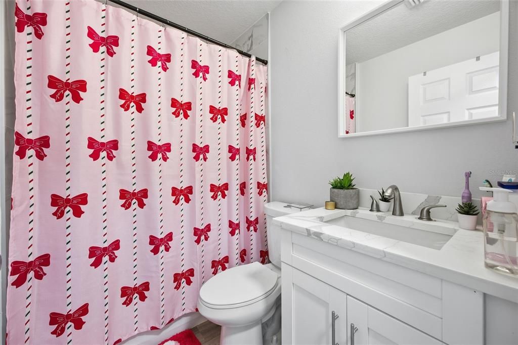 На продажу: $229,900 (3 спален, 2 ванн, 1127 Квадратных фут)
