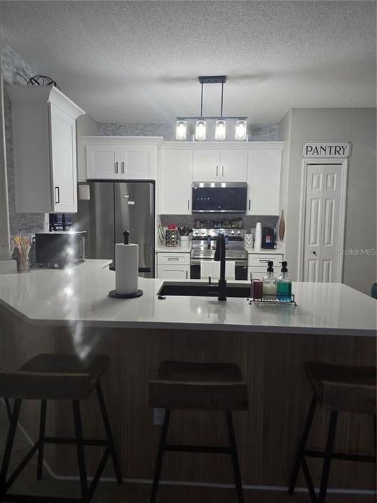 Active With Contract: $2,360 (3 beds, 2 baths, 1403 Square Feet)